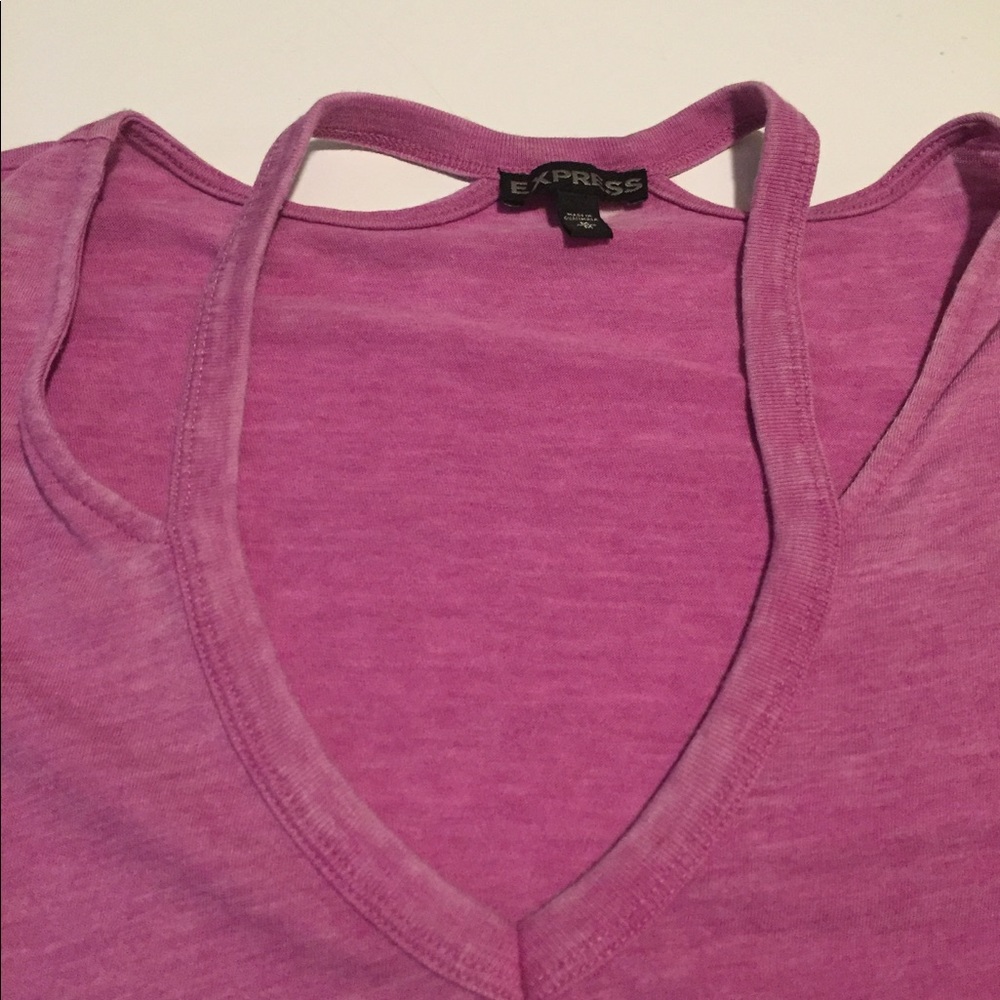 Express split neck tee - Picture 2 of 2
